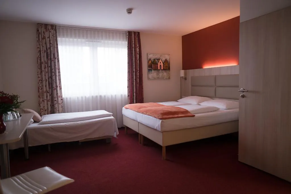 Hotel Rödelheimer Hof - Am Wasserturm Frankfurt am Main 3*,